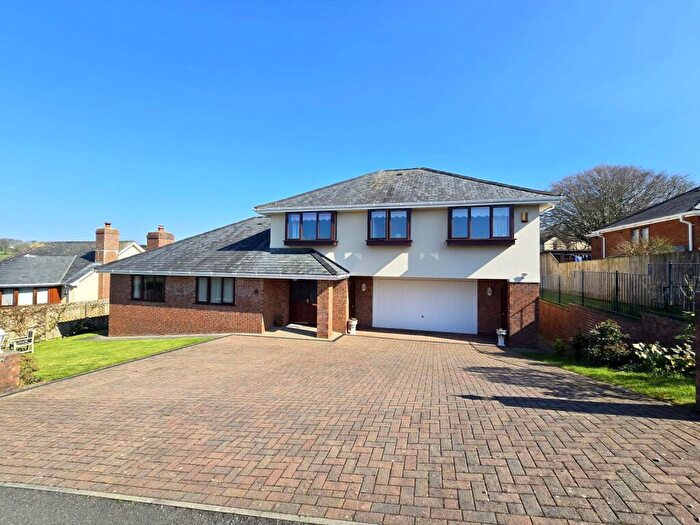 4 Bedroom Detached House For Sale In Hampton Park, Raleigh, Bideford, EX39