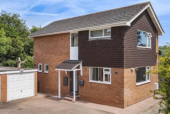 3 Bedroom Detached House For Sale In Mayflower Avenue, Exeter, EX4