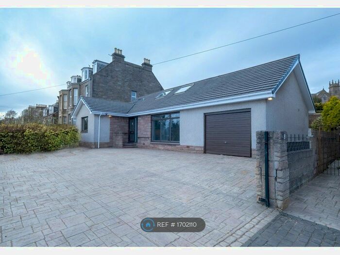 3 Bedroom Detached House To Rent In Drummond Street, Dundee, DD3