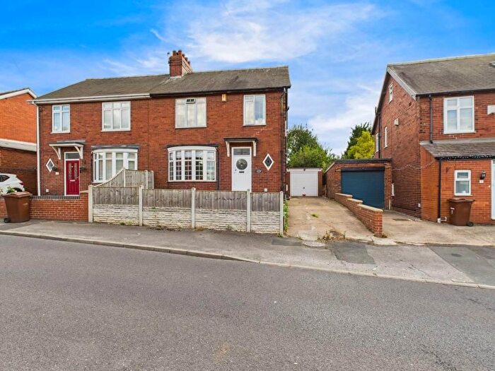 3 Bedroom Semi-detached House For Sale In Warren Avenue, Knottingley, WF11