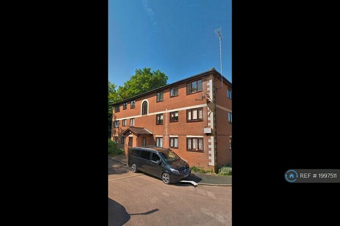 1 Bedroom Flat To Rent In Winston Close, Greenhithe, DA9