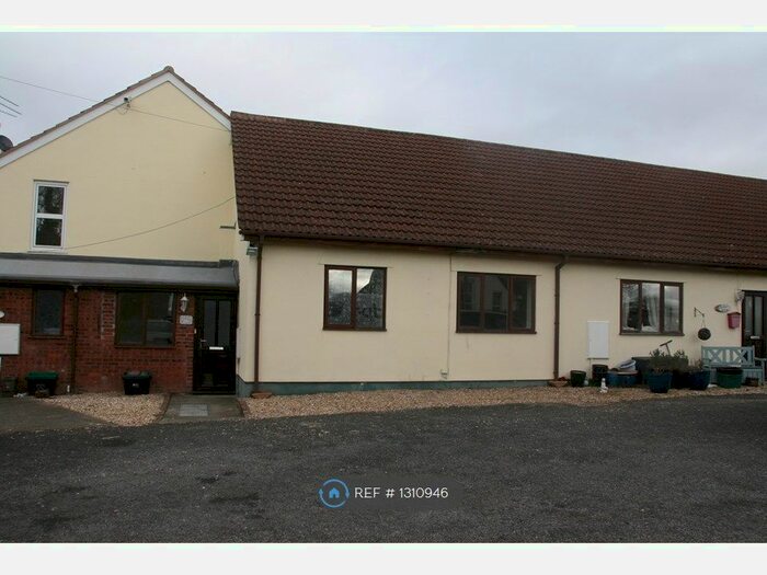 2 Bedroom Bungalow To Rent In Willow Tree Court, Westonzoyland, Bridgwater TA7