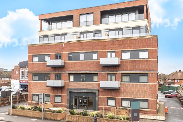 1 Bedroom Apartment To Rent In Slough, Berkshire, SL1