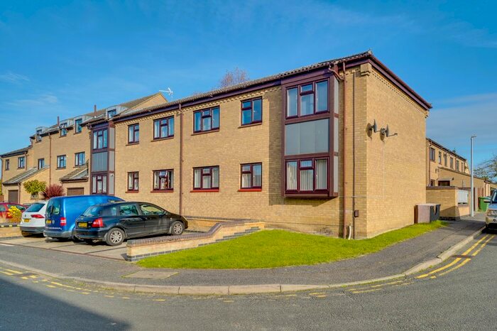 2 Bedroom Flat To Rent In Orchard Road, Sawston, Cambridge, CB22