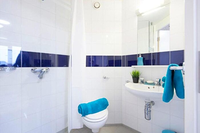 Studio To Rent In Creek Road, London, SE8