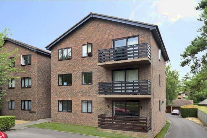 2 Bedroom Flat To Rent In Albemarle Road Beckenham, BR3