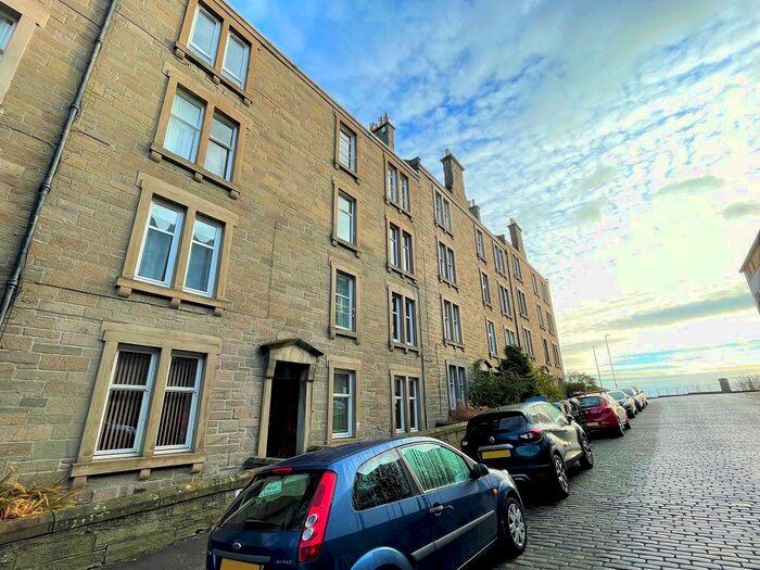 2 Bedroom Flat To Rent In Forest Park Road, Dundee DD1