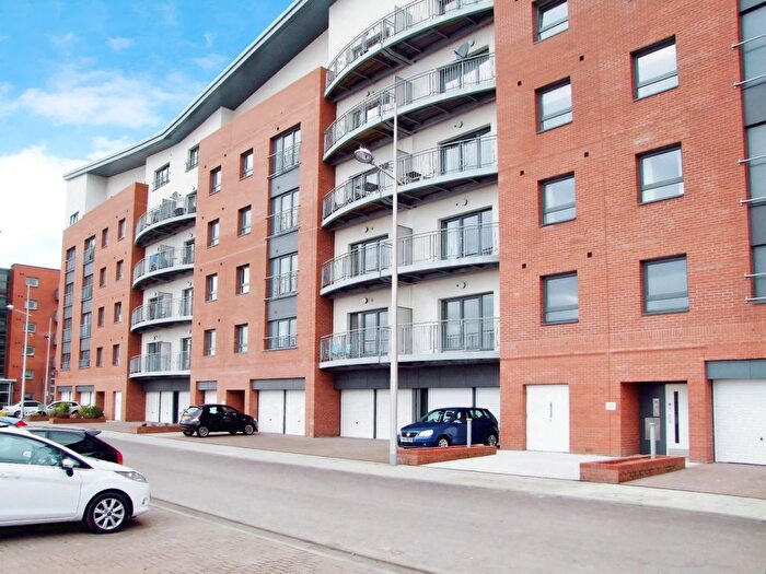 2 Bedroom Flat To Rent In Gourlay Yard, Dundee, DD1
