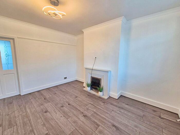 2 Bedroom Semi Detached House To Rent In Benson Road, Sheffield, S2