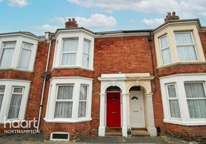 3 Bedroom Terraced House For Sale In Whitworth Road, Northampton, NN1
