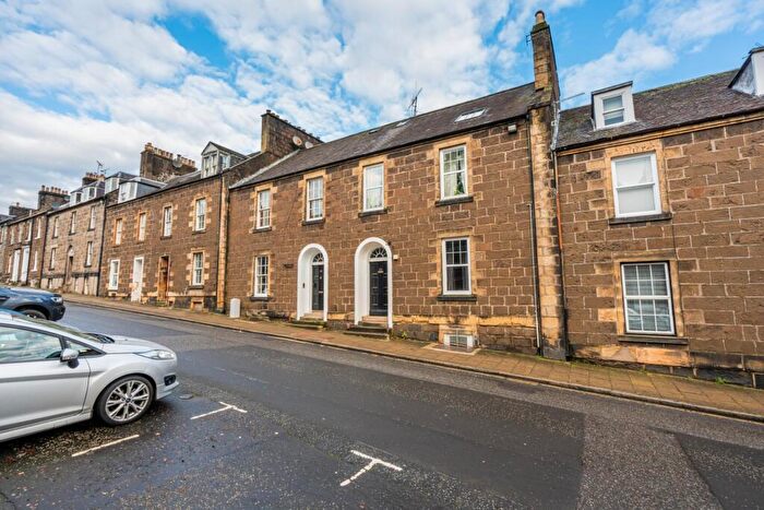 3 Bedroom Terraced House To Rent In Queen Street, Stirling, Stirlingshire, FK8