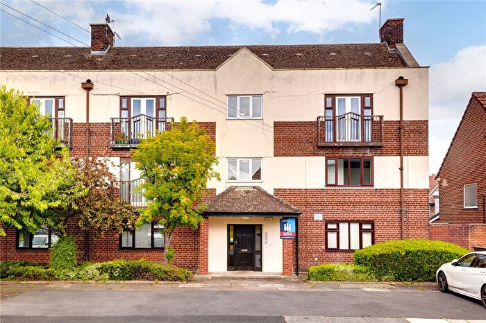 2 Bedroom Flat For Sale In Woodvale Road, Woolton, Liverpool, Merseyside, L25