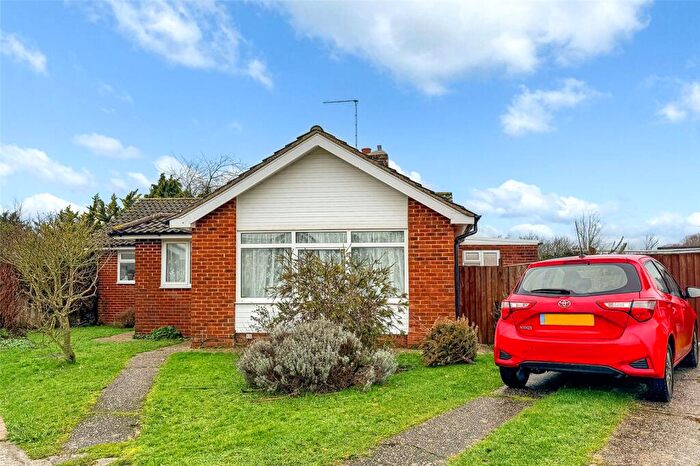 4 Bedroom Bungalow For Sale In Furzefield Close, Angmering, West Sussex, BN16