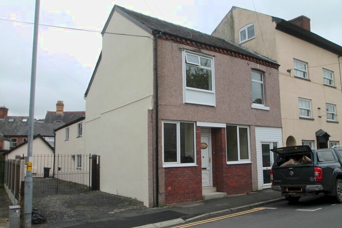 3 Bedroom Semi-Detached House To Rent In Newtown, Powys, SY16