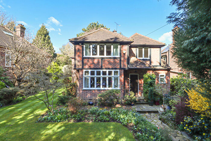 5 Bedroom Detached House For Sale In Lemsford Road, St. Albans, Hertfordshire, AL1