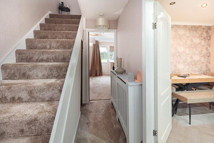 3 Bedroom End Of Terrace House For Sale In Exeter Drive, Marston Green, Birmingham, B37