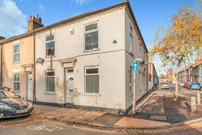 1 Bedroom Flat To Rent In Commercial Road, Bedford, Bedfordshire MK40