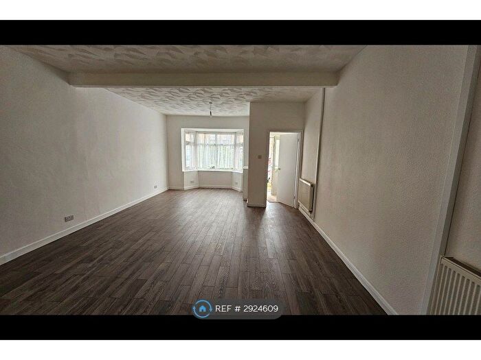 3 Bedroom Terraced House To Rent In Powerscourt Road, Portsmouth, PO2