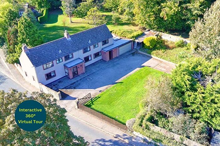 4 Bedroom Detached House For Sale In Lakeside - Pond Side, Wootton, North Lincolnshire, DN39
