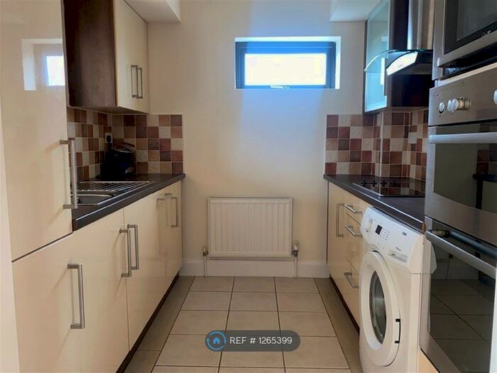 2 Bedroom Terraced House To Rent In Croft Road, Poole BH12