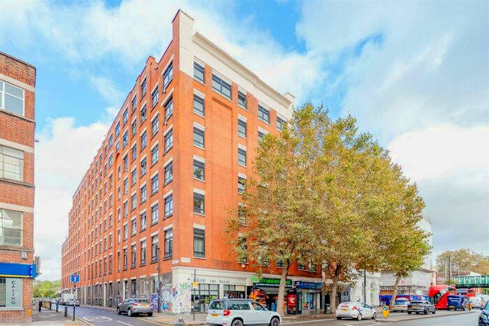 2 Bedroom Flat To Rent In City View House, Bethnal Green Road, London, E2