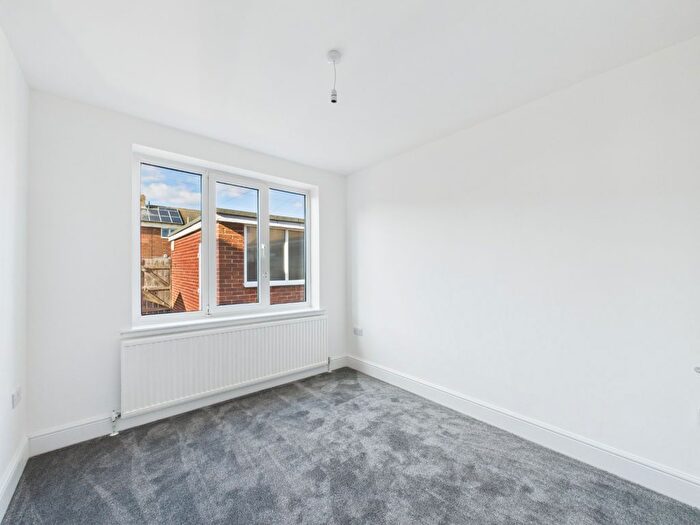 2 Bedroom Detached Bungalow For Sale In Grizedale, Hull, HU7