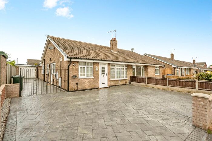 3 Bedroom Semi Detached Bungalow For Sale In Ladycroft Road, Armthorpe, Doncaster, DN3