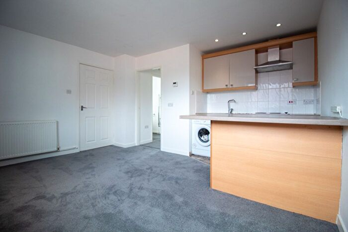 2 Bedroom Flat To Rent In Radcliffe Road, West Bridgford, NG2