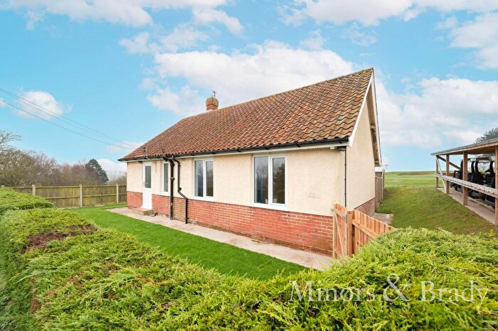 3 Bedroom Detached Bungalow To Rent In Links Road, Mundesley, NR11
