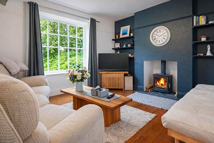 2 Bedroom Flat For Sale In Cheltenham Road, Montpellier, Bristol, BS6