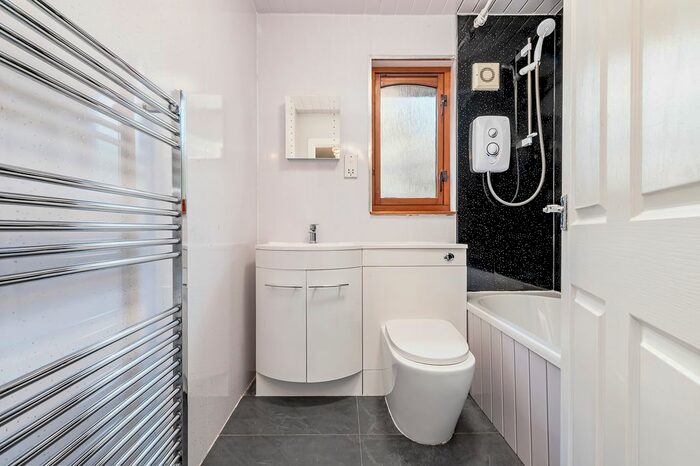 3 Bedroom End Of Terrace House For Sale In Alexander Mcleod Place, Fallin FK7