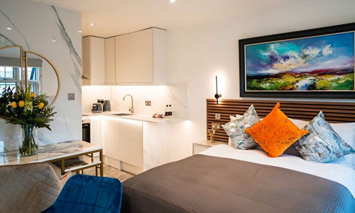 Studio To Rent In Gloucester Place, London, W1U