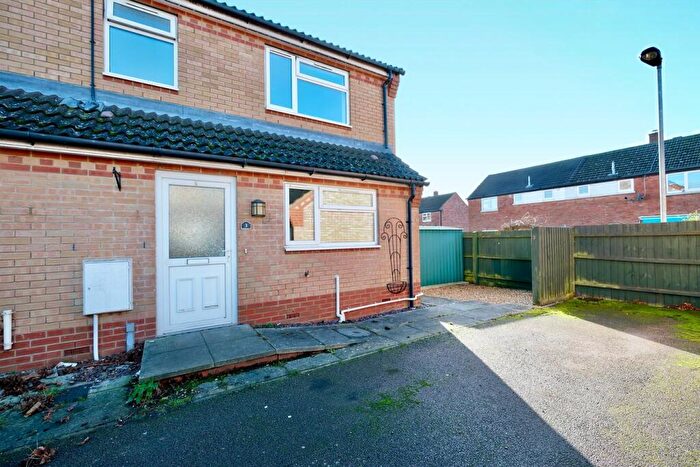 3 Bedroom Terraced House For Sale In Jubilee Close, Brampton, Huntingdon, PE28
