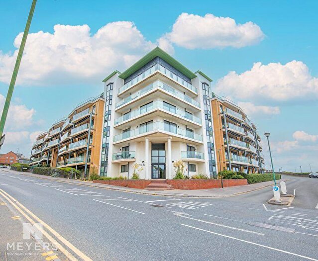 2 Bedroom Apartment To Rent In The Point, Marina Close, Bournemouth, BH5