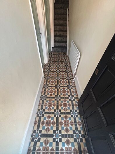 2 Bedroom Terraced House For Sale In Alexandra Road, London, N15