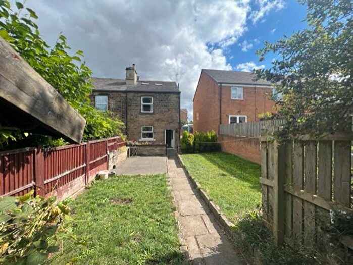 3 Bedroom Terraced House To Rent In Leeds Road, WF3