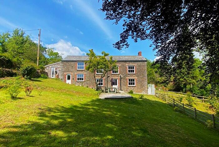 5 Bedroom Detached House For Sale In Trerulefoot, Saltash, PL12