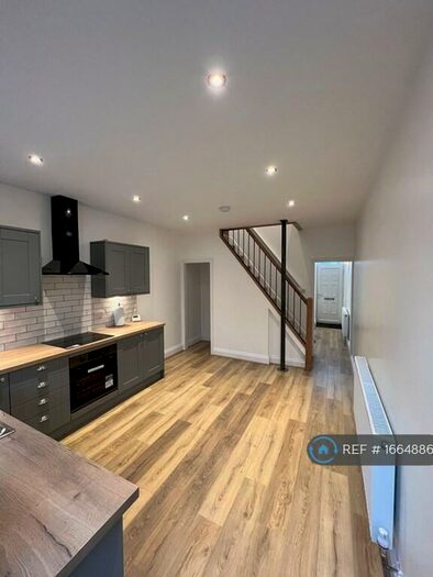 3 Bedroom Terraced House To Rent In Manchester Road, Huddersfield, HD7