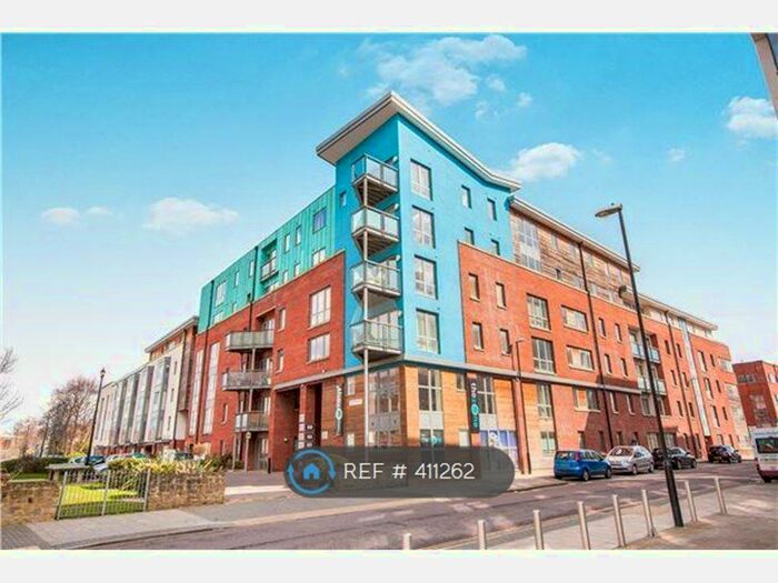 2 Bedroom Flat To Rent In Ratcliffe Court, Bristol, BS2