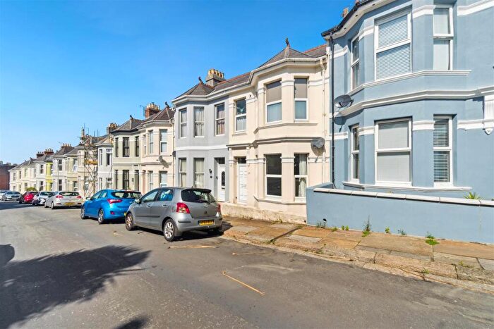 2 Bedroom Flat To Rent In Holland Road, Peverell, Plymouth, PL3