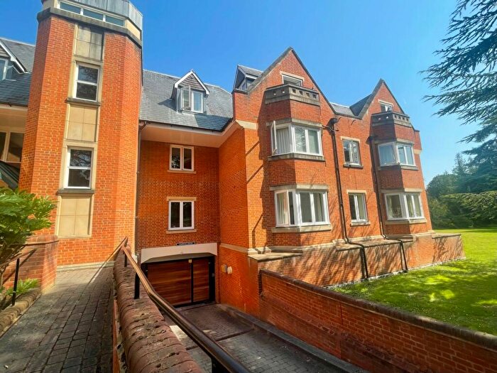 2 Bedroom Apartment To Rent In Longbourn, SL4