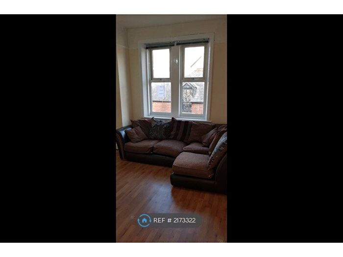 5 Bedroom Flat To Rent In Wingrove Avenue, Newcastle Upon Tyne, NE4