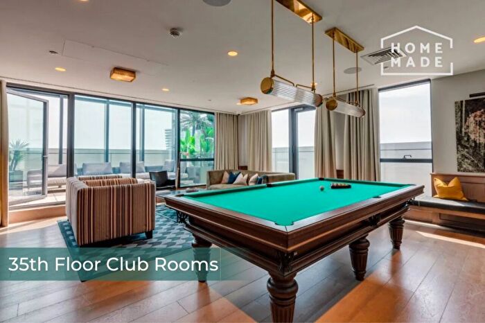 3 Bedroom Flat To Rent In Sirocco Tower, Canary Wharf, E14