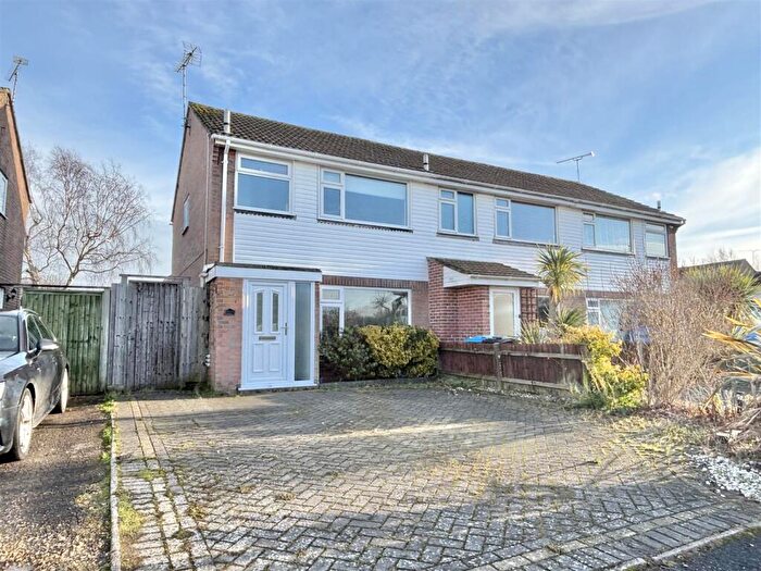 3 Bedroom End Of Terrace House For Sale In Border Road, Upton, BH16