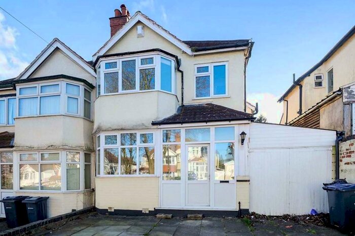 3 Bedroom Semi-Detached House To Rent In Hillside Road, Erdington, Birmingham, West Midlands, B23