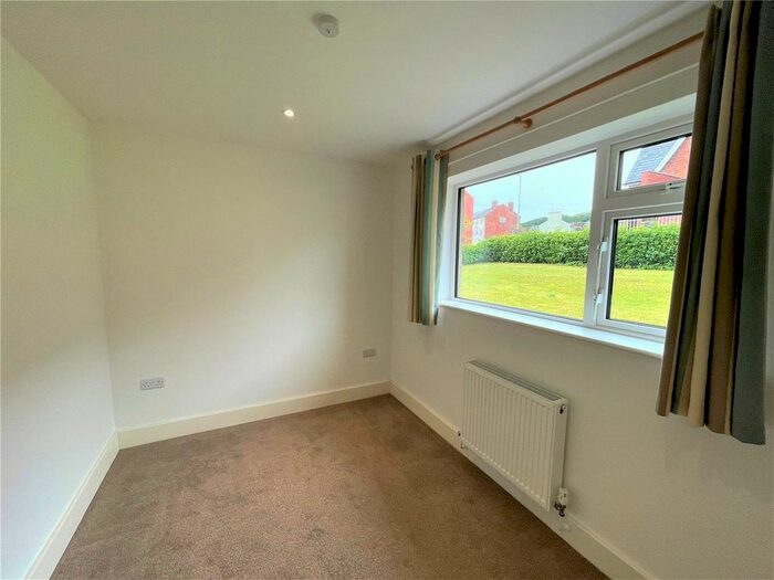 3 Bedroom Bungalow To Rent In Llys Ifor, Newtown, Powys, SY16