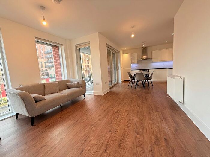 3 Bedroom Flat To Rent In Thistleton House, Colindale Gardens, NW9
