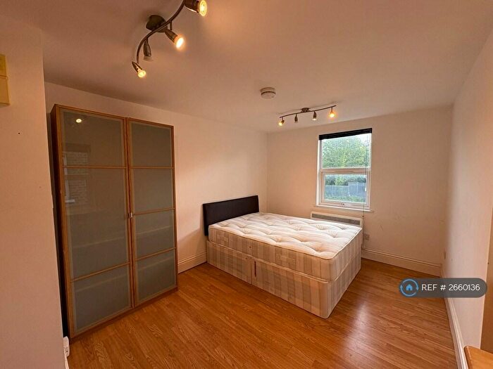 Studio To Rent In London, London, N19