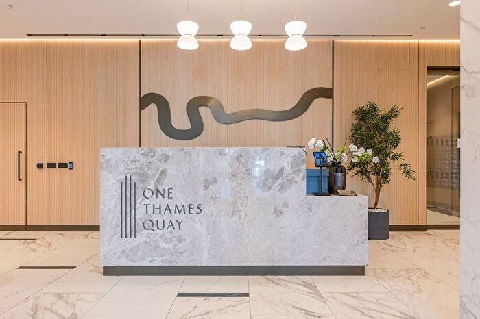 2 Bedroom Flat For Sale In One Thames Quay, Canary Wharf, London, E14
