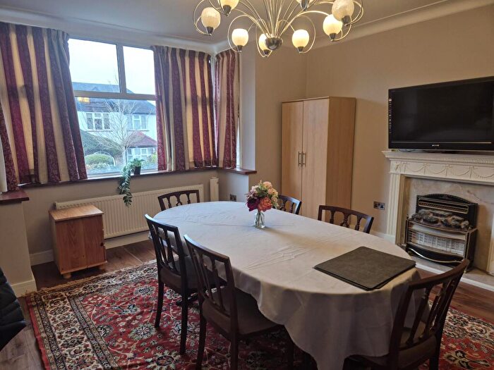 4 Bedroom House To Rent In Purley Bury Close, CR8